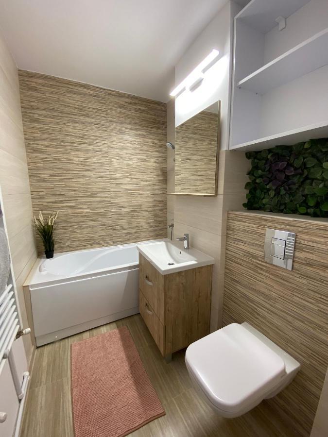 Grove Apartment Buzău Exterior foto