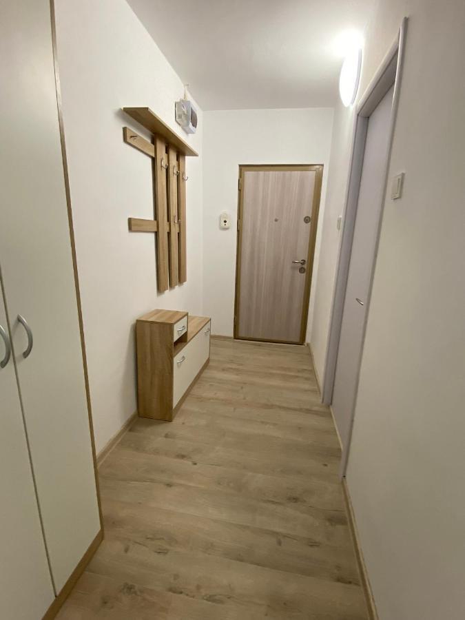 Grove Apartment Buzău Exterior foto